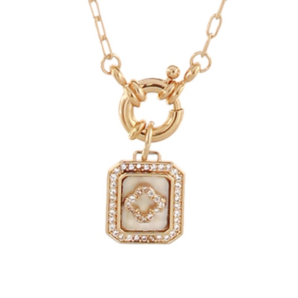 Shell Clover Charm Chain Necklace - Picture 2 of 2